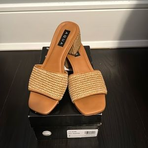 Aqua Raffia Slides size 8m